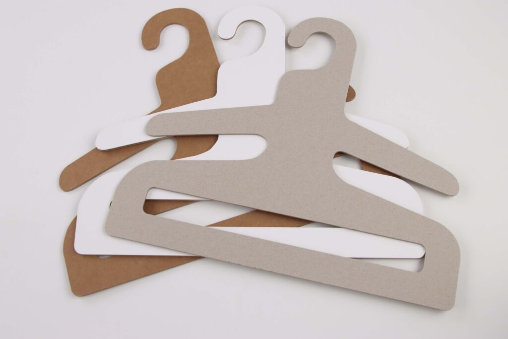 multilayer wholesale kraft paper hangers for kid's clothing store